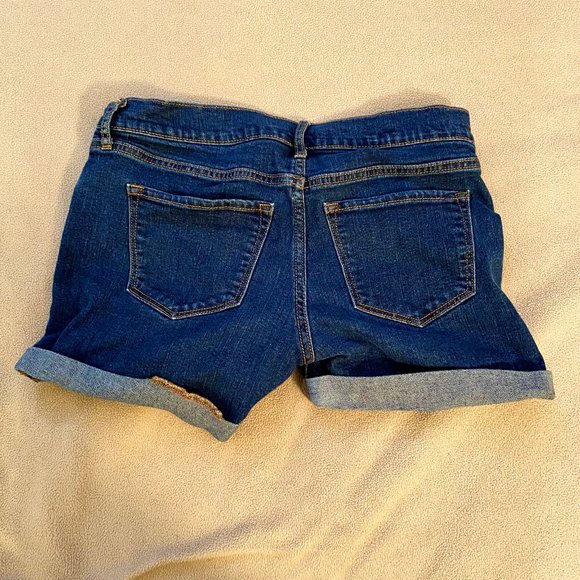 GAP Jean Shorts - Picture 2 of 4